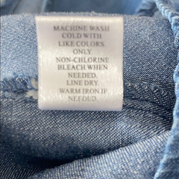 Given Kale 100% Cotton Chambray Embroidered Top - Picture 9 of 9